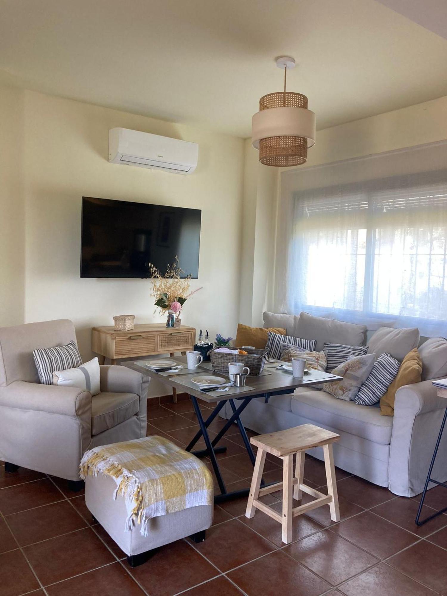Bonita Casa A Estrenar En Paraje Natural A 35 Minutos De Sevilla *